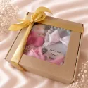 Personalizowany Box Prezentowy dla Mamy – Handmade Świeca Miś + Podstawka + Dedykacja | Elegancki Prezent na Dzień Mamy